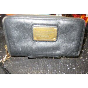 Marc Jacobs Black Leather Zip Around Accordian Long Wallet